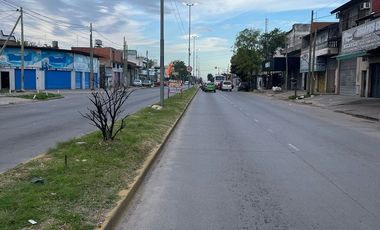 OPORTUNIDAD LOCALES EN VENTA MAS GALPON Y PATIO