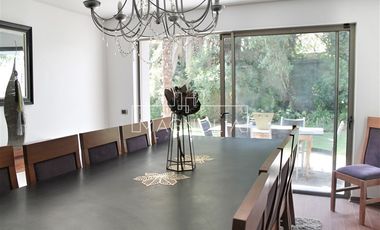 Casa en Arriendo en Santa María de Manquehue, Vitacura