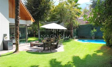 Casa en Arriendo en Santa María de Manquehue, Vitacura