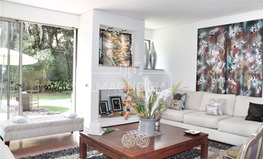 Casa en Arriendo en Santa María de Manquehue, Vitacura