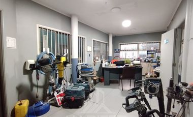 Local Comercial en Venta en Oportunidad en Sector Industrial!!...