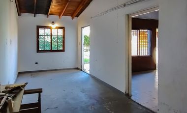 CASA 4 AMBIENTES BERNAL COCHERA APTO CREDITO
