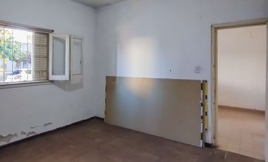 CASA 4 AMBIENTES BERNAL COCHERA APTO CREDITO