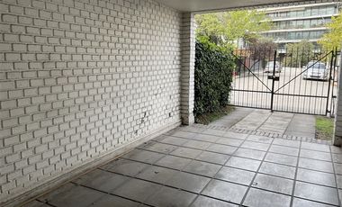 Casa en Venta en CALIFORNIA/AV. RICARDO LYON
