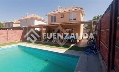Casa en Venta en Condominio Alcazar