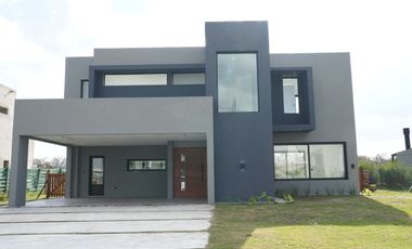 CASA EN VENTA SAN SEBASTIAN