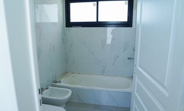 CASA EN VENTA SAN SEBASTIAN