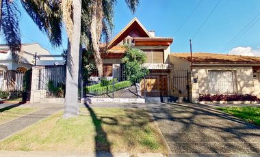 Casa chalet venta Quilmes,6 ambientes APTO CRÉDITO