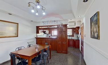 Casa chalet venta Quilmes,6 ambientes APTO CRÉDITO