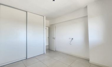 Departamento de 2 amb, c/cochera, 46m2 Exc. estado