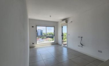 Departamento de 2 amb, c/cochera, 46m2 Exc. estado