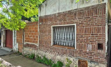 LOTE CASA A DEMOLER -OPORTUNIDAD REMED de ESCALADA