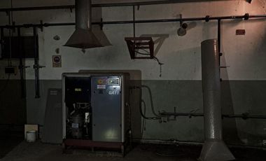VENTA NAVE INDUSTRIAL MERLO OFIC SALIDA A 3 CALLES