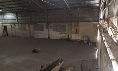 VENTA NAVE INDUSTRIAL MERLO OFIC SALIDA A 3 CALLES