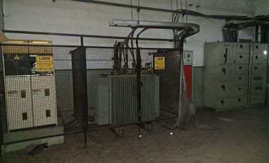 VENTA NAVE INDUSTRIAL MERLO OFIC SALIDA A 3 CALLES
