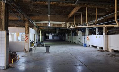 VENTA NAVE INDUSTRIAL MERLO OFIC SALIDA A 3 CALLES