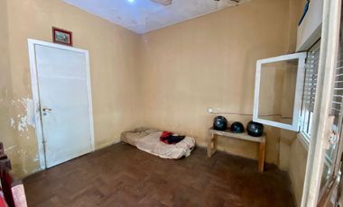 Casa en venta Quilmes Oeste a reciclar!!!