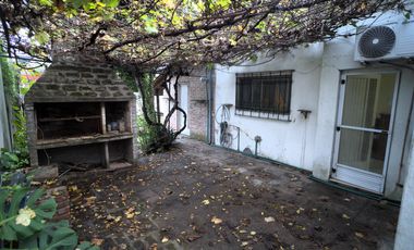 Chalet en José Marmol oportunidad