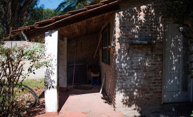 Chalet en José Marmol oportunidad