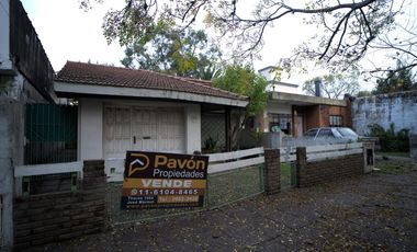 Chalet en José Marmol oportunidad