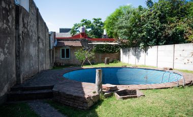 Chalet en José Marmol oportunidad