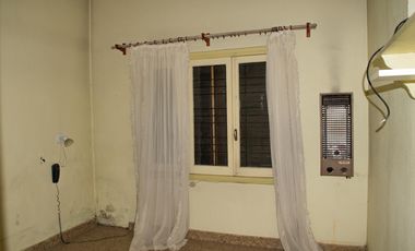 Chalet en José Marmol oportunidad