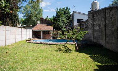 Chalet en José Marmol oportunidad