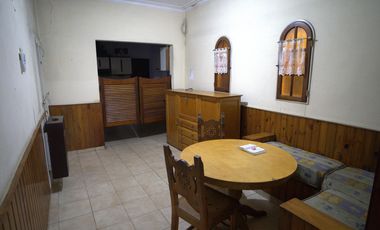 Chalet en José Marmol oportunidad