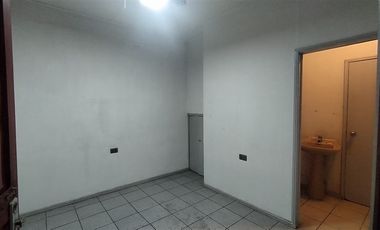 Oficina en Arriendo en San Gumercindo 327