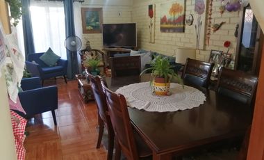 COMODA CASA A LA VENTA EN CONCHALI