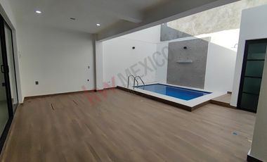 Casa en Venta – Diseño Moderno y Alberca en Zona Norte Poniente