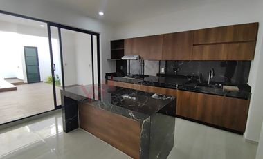 Casa en Venta – Diseño Moderno y Alberca en Zona Norte Poniente