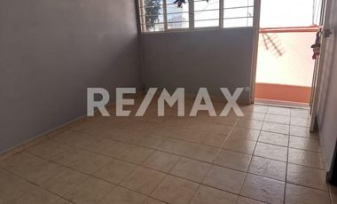 CASA EN RENTA COLINAS DEL LAGO - (3)