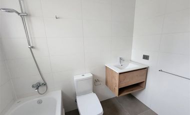 Casa en Arriendo en Condominio Bosques de Nogales, Machali