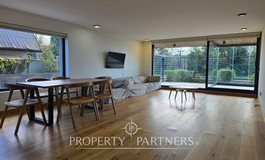 Departamento de lujo con vista al lago y al volcán Osorno con patio y doble estacionamiento