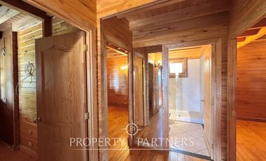 Hermosa casa con vista al lago y acceso privado y único a la playa