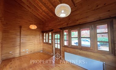 Hermosa casa con vista al lago y acceso privado y único a la playa