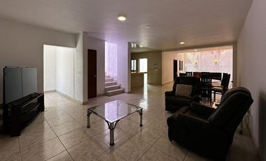 Casa en Renta Valle Esmeralda/Zona Real Zapopan