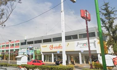 Amplio local comercial en Planta Alta