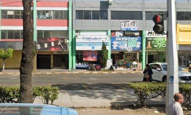 Amplio local comercial en Planta Alta