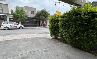 CASA EN VENTA EN ESTANCIAS VALLE DE PLATA APODACA