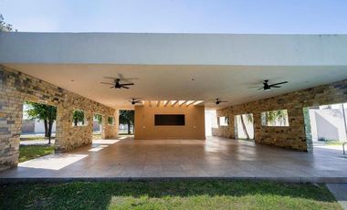 CASA EN VENTA EN ESTANCIAS VALLE DE PLATA APODACA