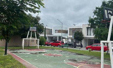 CASA EN VENTA EN ESTANCIAS VALLE DE PLATA APODACA