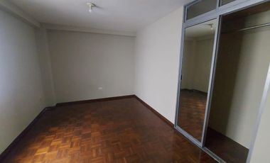 Alquiler de amplio departamento en Lomas de Urdesa