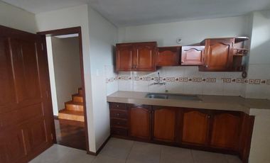 Alquiler de amplio departamento en Lomas de Urdesa