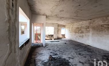 Edificio amplio en venta, 2 locales al frente y 2 niveles. Tapachula Chiapas