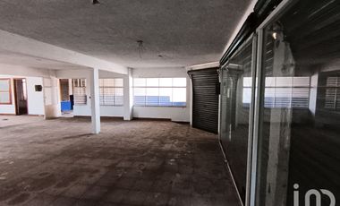 Edificio amplio en venta, 2 locales al frente y 2 niveles. Tapachula Chiapas