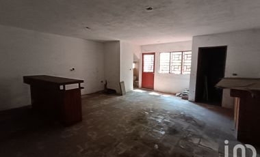 Edificio amplio en venta, 2 locales al frente y 2 niveles. Tapachula Chiapas