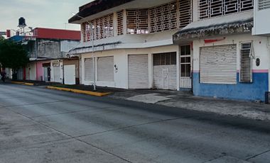 Edificio amplio en venta, 2 locales al frente y 2 niveles. Tapachula Chiapas