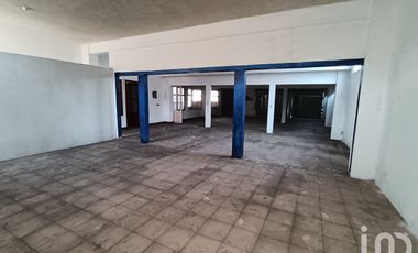 Edificio amplio en venta, 2 locales al frente y 2 niveles. Tapachula Chiapas